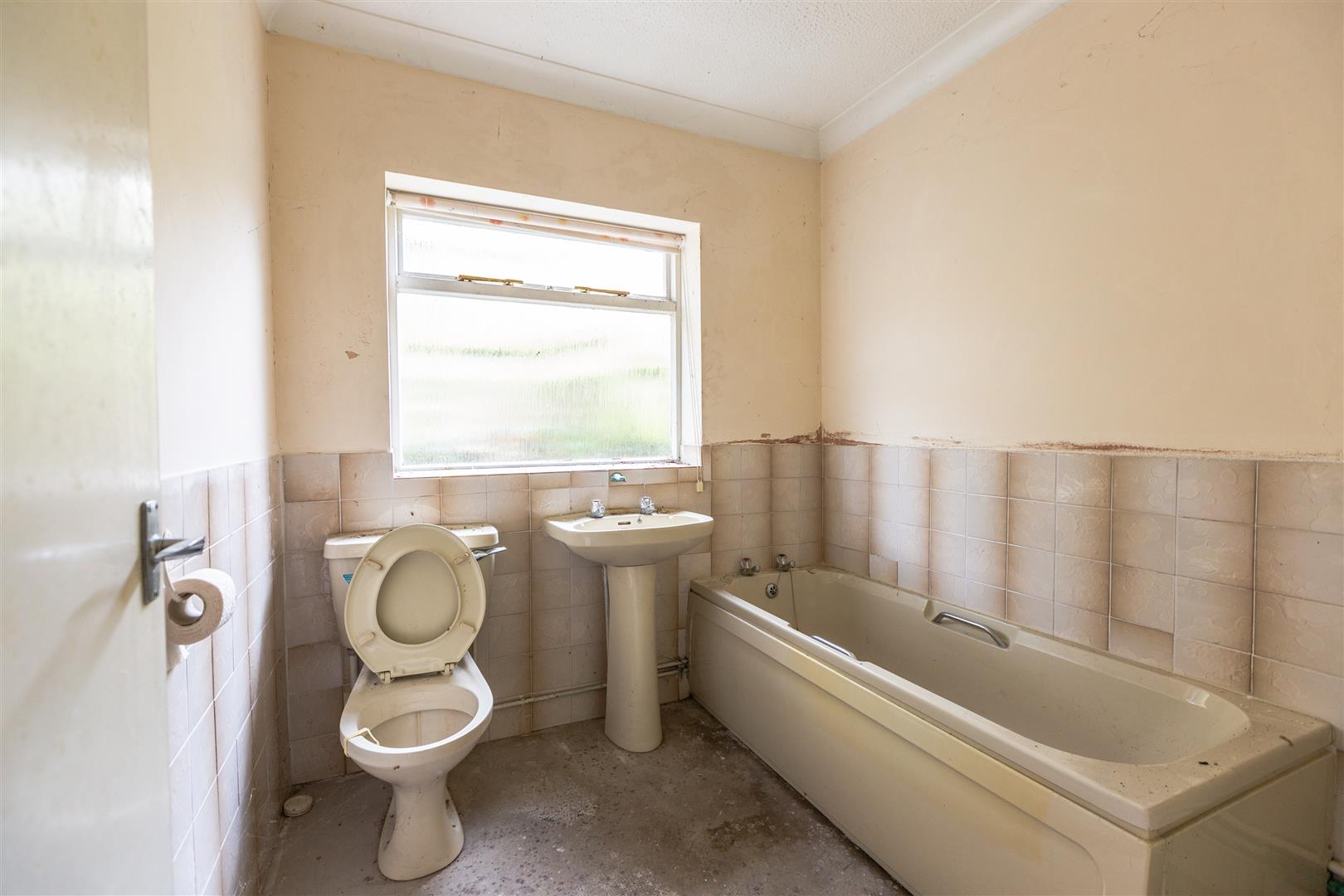 Vicarage Road, Morriston, Swansea, SA6 6DH